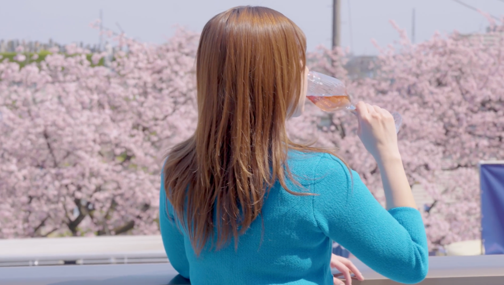 テラスから望む桜の景色